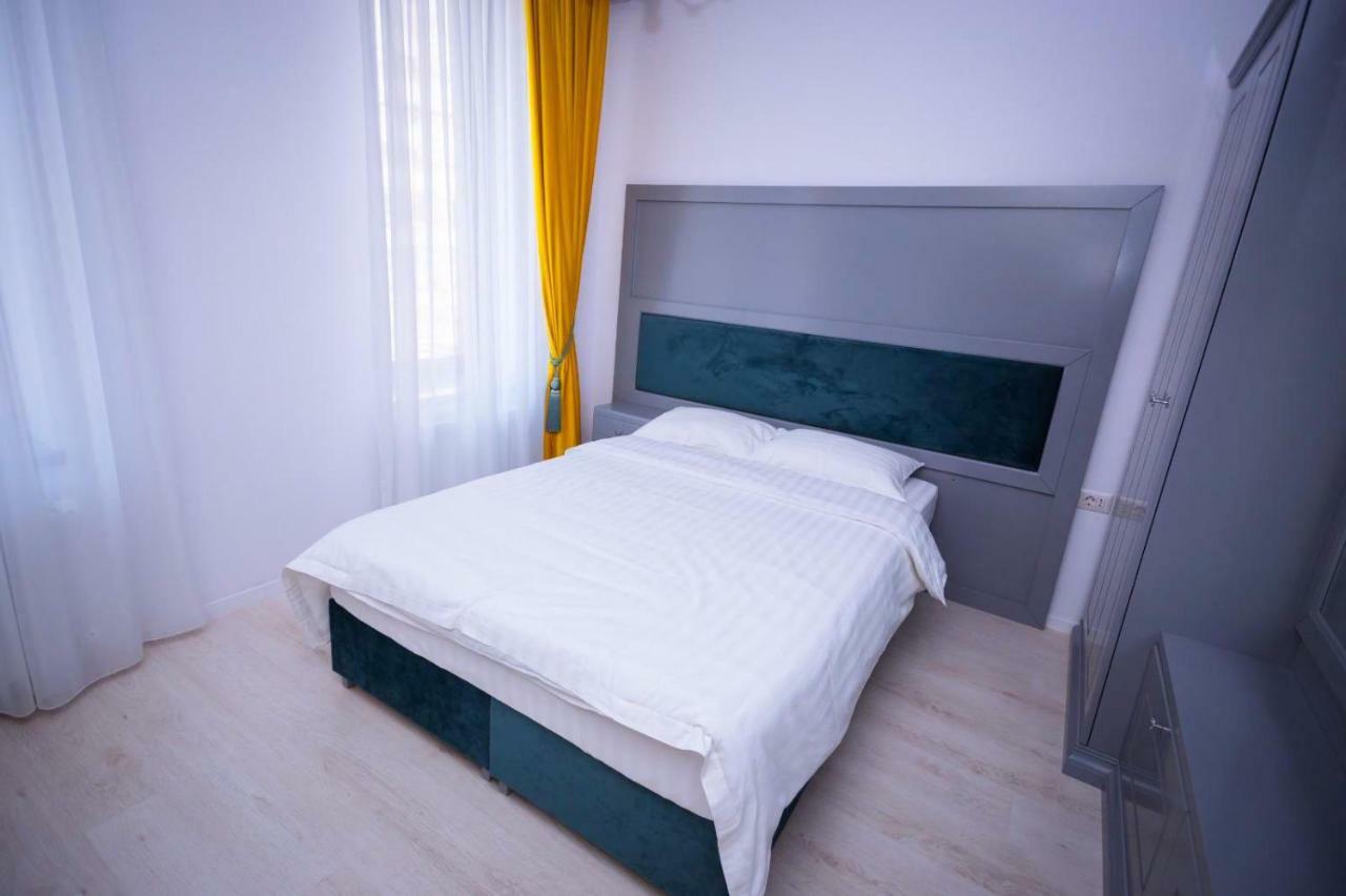 Hotel Glaris Tirgu Frumos Экстерьер фото