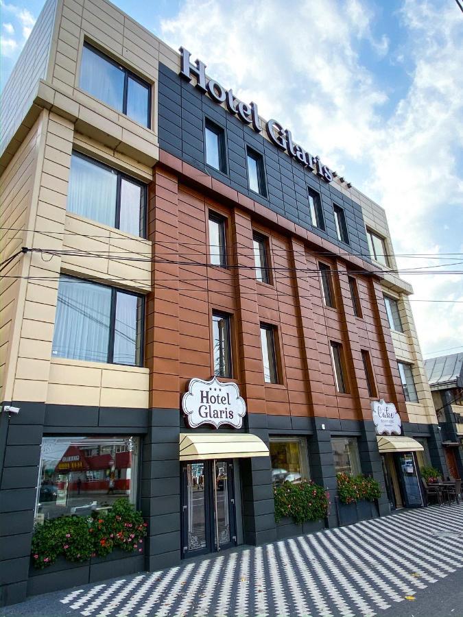 Hotel Glaris Tirgu Frumos Экстерьер фото